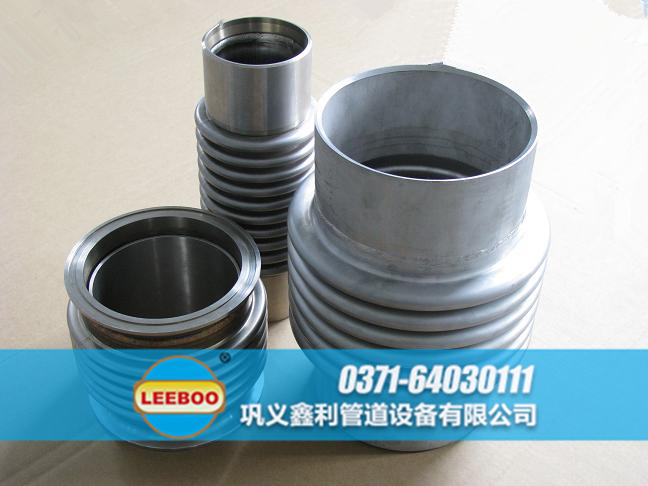 湖南省邵陽市新寧縣溝槽式<a href=http://www.qingjieda.cn target=_blank class=infotextkey>補償器</a> /></p>鑫利管道是專業(yè)開發(fā)、研制和生產波紋<a href=http://www.qingjieda.cn target=_blank class=infotextkey>補償器</a>廠家，該產品具有尺寸準備、結構緊湊、安裝可靠、耐腐蝕、便于安裝、壽命長等優(yōu)點，廣泛應用于航天、發(fā)電、石化和城市供熱等行業(yè)的各類管道和設備，并在全國多個工程上得到應用。以其優(yōu)良的品質，深受國內外用戶的贊譽和好評。<br />     鑫利管道生產的湖南省邵陽市新寧縣波紋<a href=http://www.qingjieda.cn target=_blank class=infotextkey>補償器</a>由構成其工作主體的波紋管（一種彈性元件）和端管、支架、法蘭、導管等附件組成。主要用在各種管道中，它能夠補償管道的熱位移，機械變形和吸收各種機械振動，起到降低管道變形應力和提高管道使用壽命的作用。波紋<a href=http://www.qingjieda.cn target=_blank class=infotextkey>補償器</a>連接方式分為法蘭連接和焊接兩種。波紋<a href=http://www.qingjieda.cn target=_blank class=infotextkey>補償器</a>屬于一種補償元件，利用其工作主體波紋管的有效伸縮變形，以吸收管線、導管、容器等由熱脹冷縮等原因而產生的尺寸變化，或補償管線、導管、容器等的軸向、橫向和角向位移。也可用于降噪減振。在現(xiàn)代工業(yè)中用途廣泛。<br />     波紋<a href=http://www.qingjieda.cn target=_blank class=infotextkey>補償器</a>的可靠性是由設計、制造、安裝及運行管理等多個環(huán)節(jié)構成的?？煽啃砸矐搹倪@幾個方面進行考慮。材料選擇對用于供熱管網的波紋<a href=http://www.qingjieda.cn target=_blank class=infotextkey>補償器</a>選材，除應考慮工作介質、工作溫度和外部環(huán)境外，還應考慮應力腐蝕的可能性、水處理劑和管道清洗劑對材料的影響等，并在此基礎上結合波紋<a href=http://www.qingjieda.cn target=_blank class=infotextkey>補償器</a>材料的焊接、成型以及材料的性能價格比，優(yōu)選出經濟實用的波紋管制作材料。<br />     一般情況下，選用湖南省邵陽市新寧縣波紋<a href=http://www.qingjieda.cn target=_blank class=infotextkey>補償器</a>的材料應滿足下列條件：<br />（1）高彈性極限、抗拉強度和疲勞強度，保證其正常工作。<br />（2）良好的塑性，便于波紋<a href=http://www.qingjieda.cn target=_blank class=infotextkey>補償器</a>加工成形，且能通過隨后的處理工藝（冷作硬化、熱處理等）獲得足夠的硬度和強度。<br />（3）較好的耐腐蝕性能，滿足在不同環(huán)境下工作要求。<br />（4）良好的焊接性能，滿足在制作過程中的焊接工藝要求。<br />    對于地溝敷設的熱力管網，當波紋<a href=http://www.qingjieda.cn target=_blank class=infotextkey>補償器</a>所處管道地勢較低時，雨水或事故性污水會浸泡波紋管，應考慮選用耐蝕性更強的材料，如鐵鎳合金、高鎳合金等。由于此類材料價格較高，在制造波波紋<a href=http://www.qingjieda.cn target=_blank class=infotextkey>補償器</a>時，可以考慮僅在與腐蝕性介質接觸的表面增加一層耐蝕合金。疲勞壽命設計由波紋<a href=http://www.qingjieda.cn target=_blank class=infotextkey>補償器</a>的失效類型及原因分析可以看出，該產品的平面穩(wěn)定性、周向穩(wěn)定性及耐腐蝕性能均與其位移量即疲勞壽命相關。過低的疲勞壽命將會導致其穩(wěn)定性及耐蝕性能下降。<br />    鑫利管道波紋<a href=http://www.qingjieda.cn target=_blank class=infotextkey>補償器</a>設計合理、性能優(yōu)良，在業(yè)界擁有良好的口碑。另外公司長期從事波紋<a href=http://www.qingjieda.cn target=_blank class=infotextkey>補償器</a>批發(fā)與零售，歡迎新老用戶前來選購！國內波紋<a href=http://www.qingjieda.cn target=_blank class=infotextkey>補償器</a>哪家好，鑫利管道是選！<p style=
